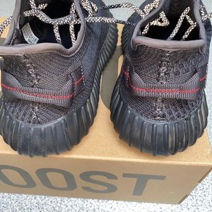 Yeezy 350 Black